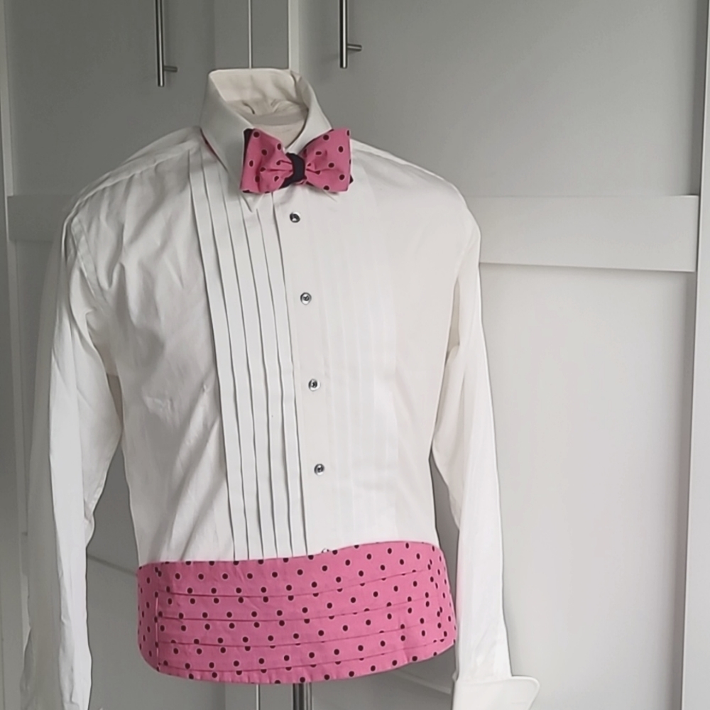Formal wear bow tie, cummerbund, pocket square